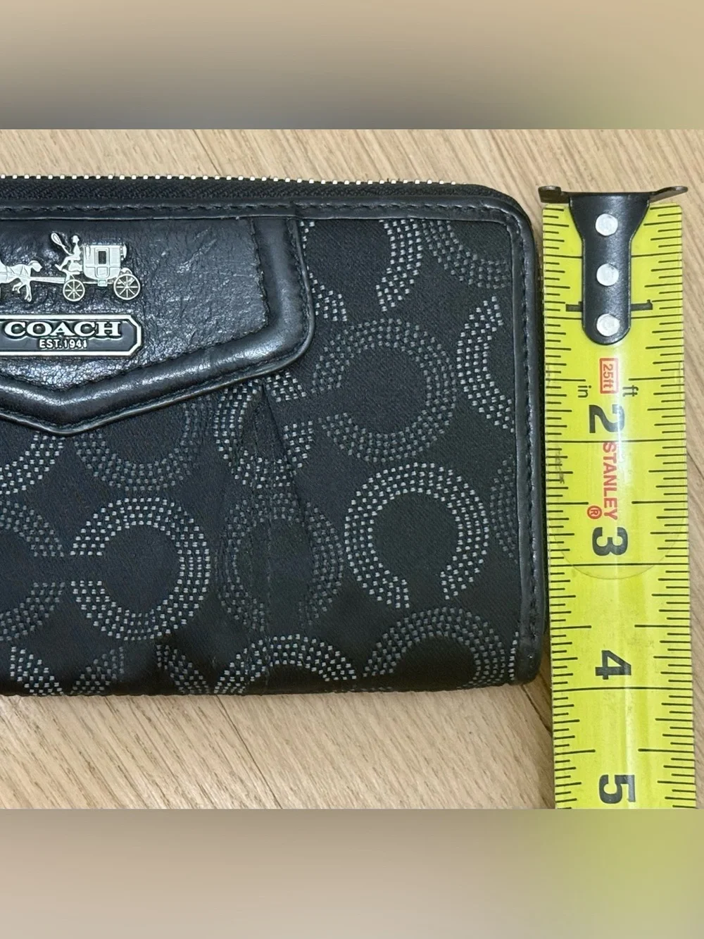NWOT - Coach Vintage Madison Op Art Dotted Wallet Signature